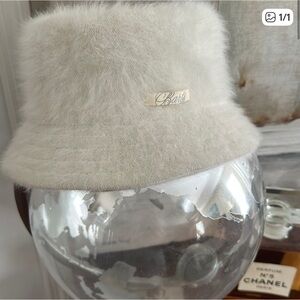 Barts Soft Cream Furry Hat